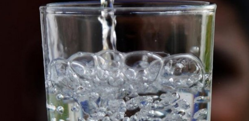 You are currently viewing L’eau salée pourrait aider à traiter la Covid-19 selon des chercheurs