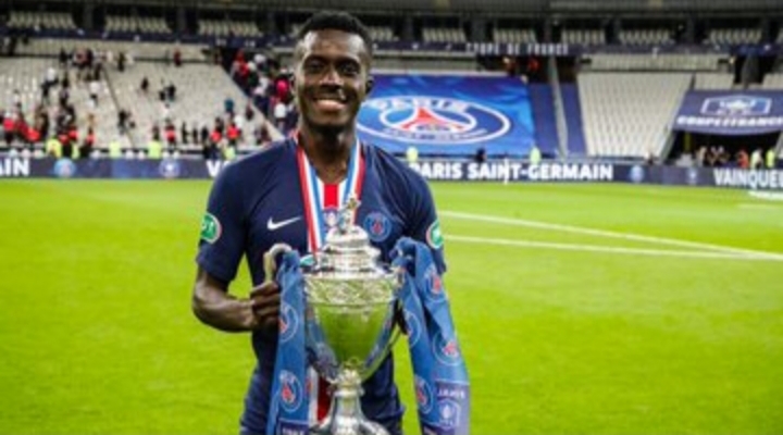 You are currently viewing Idrissa Gana Gueye vainqueur de la Coupe de France avec le PSG