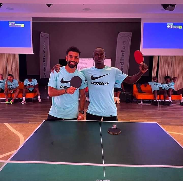 You are currently viewing Photo – Mané et Salah s’essaient au ping-pong