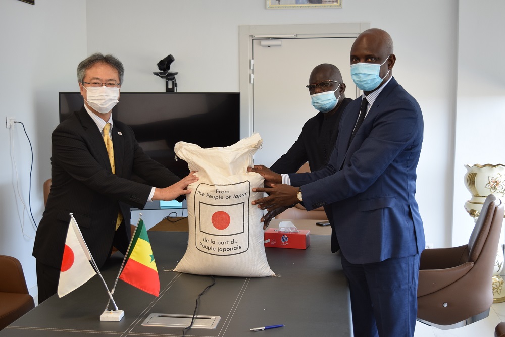 You are currently viewing Le Japon offre 5300 tonnes de riz au Sénégal