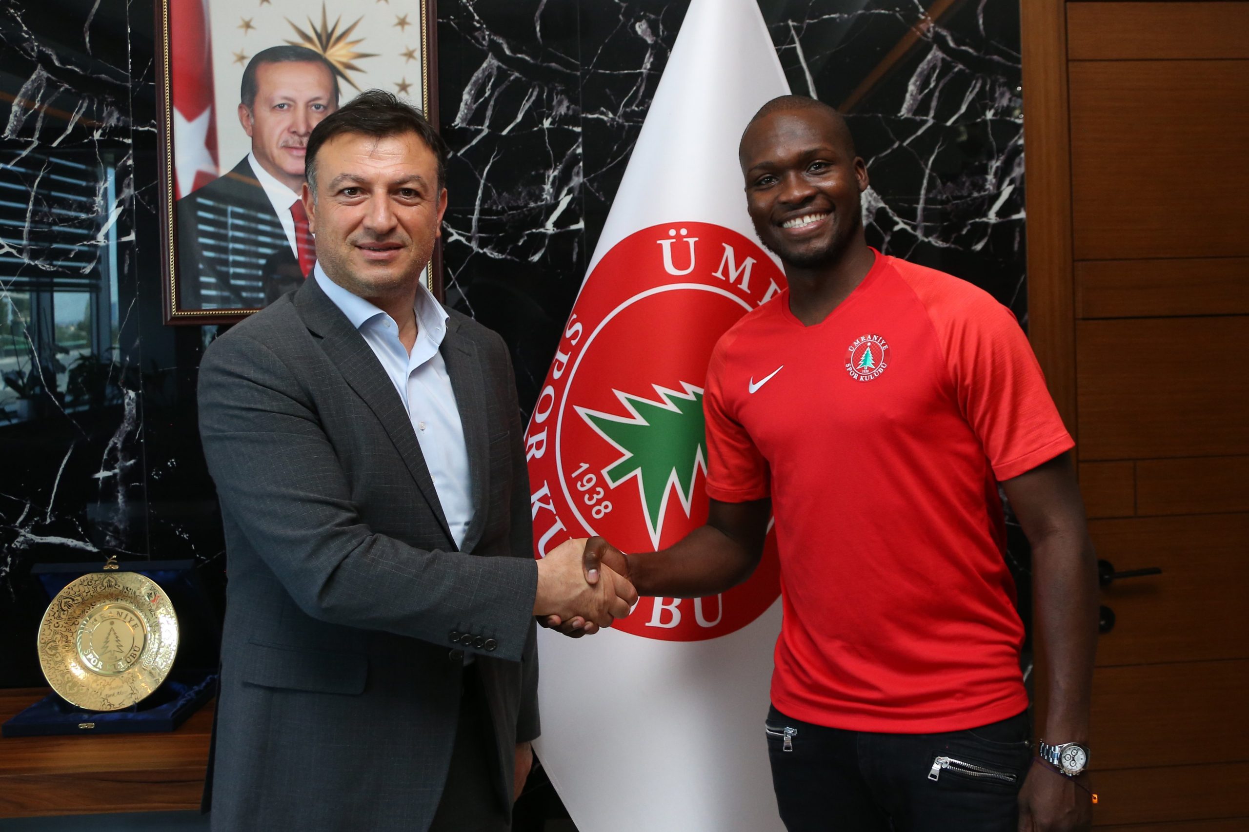 You are currently viewing Mercato : Moussa Sow rebondit en D2 turque