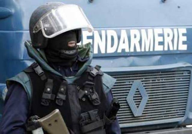 You are currently viewing Port du masque : arrestation d’un gendarme qui rackettait les passants