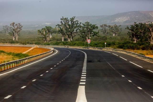 Lire la suite à propos de l’article Vers le reboisement du long de l’autoroute Ila Touba