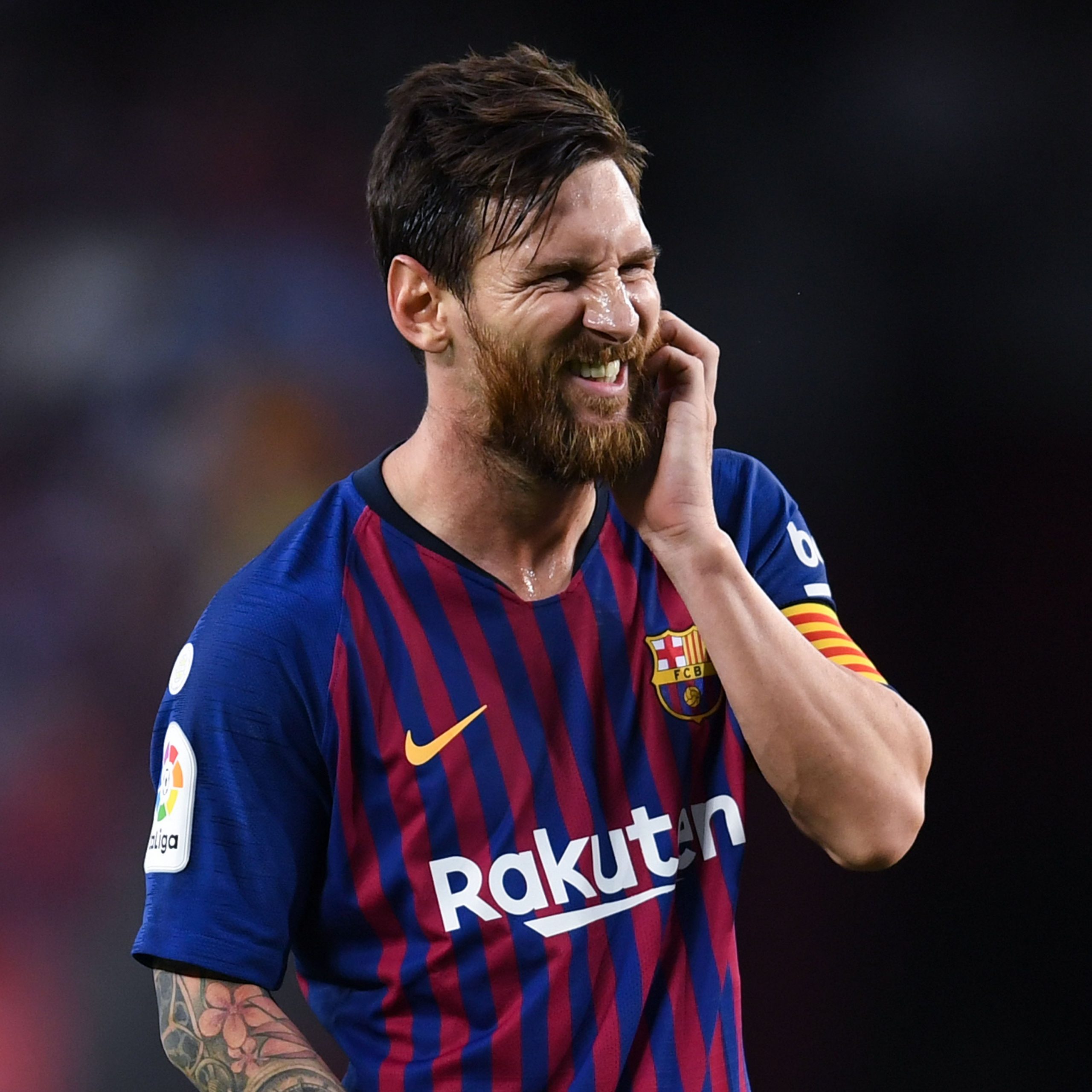 You are currently viewing Lionel Messi : “Pourquoi je continue à Barcelone”