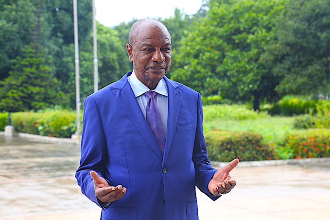 You are currently viewing Officiel – Guinée : Alpha Condé réélu avec 59% des voix