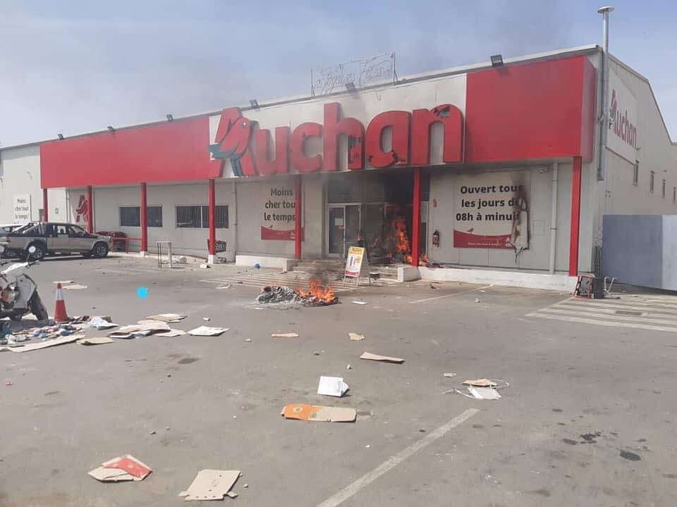 Lire la suite à propos de l’article Auchan fait condamner trois de ses agents