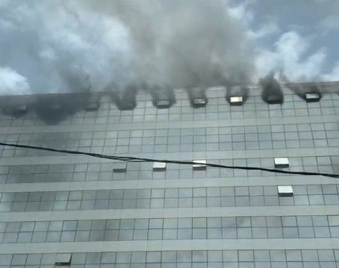 You are currently viewing Incendie au Building administratif : Dooke Works, le scandale