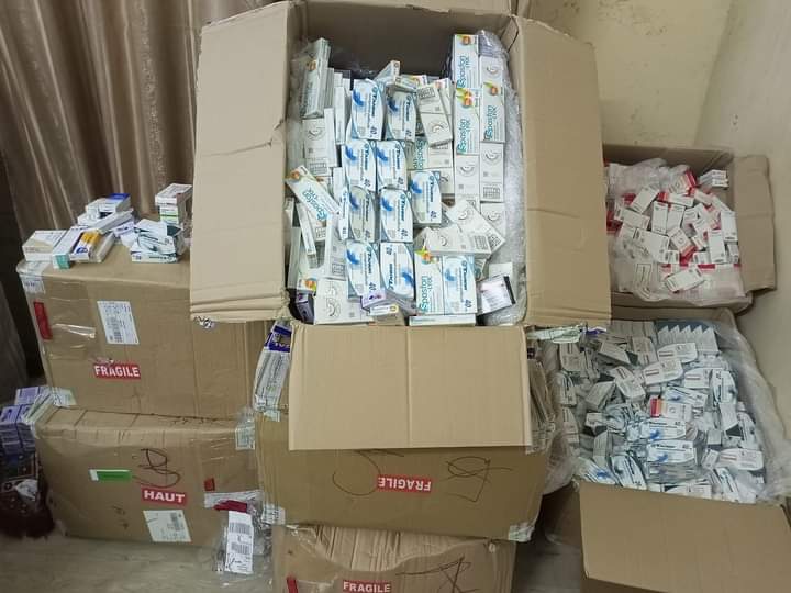 You are currently viewing Bureau postal de Dakar : la Douane saisit des médicaments d’une valeur de 60 millions FCfa