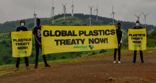 You are currently viewing Matières plastiques : Greenpeace Afrique plaide pour un traité mondial juridiquement contraignant