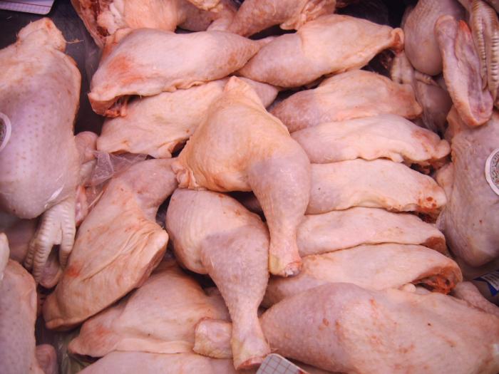 Lire la suite à propos de l’article Mbour : la Douane intercepte 9.000 kilos de cuisses de poulets impropres à la consommation