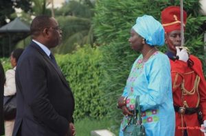 Read more about the article Dialogue : Mimi Touré ignore l’appel de Macky Sall