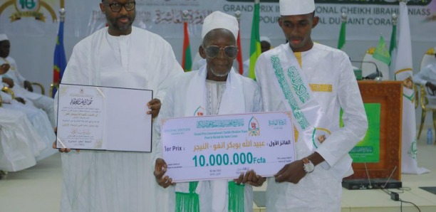 You are currently viewing Kaolack : un Nigérien remporte le Grand Prix Cheikh Ibrahim Niass pour le Récital du Coran