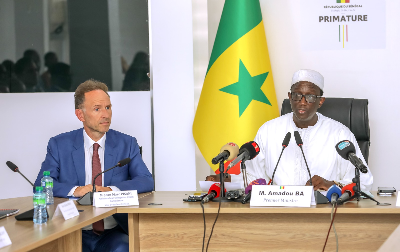 You are currently viewing G50 : le Premier ministre Amadou Ba rassure les partenaires sur la stabilité politique