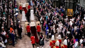 Lire la suite à propos de l’article Couronnement de Charles III: début de la cérémonie à l’abbaye de Westminster