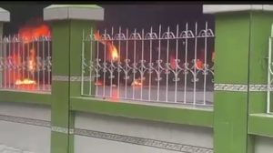 Lire la suite à propos de l’article Manifestations à Sacré-Coeur : la mosquée, le corbillard et des véhicules incendiés