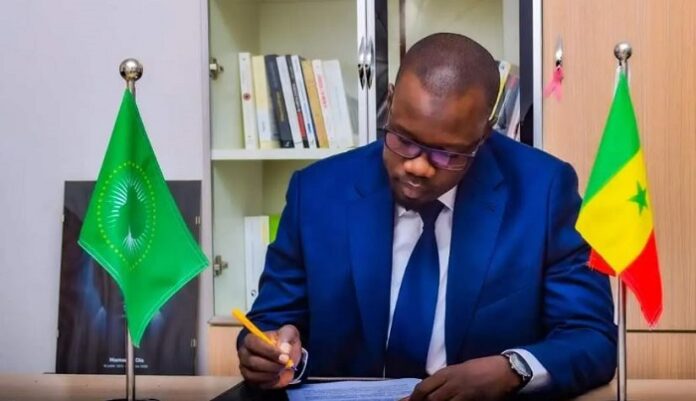 You are currently viewing « 5 milliards FCfa dans les caisses de la mairie de Ziguinchor » : Abdoulaye Baldé interpelle Ousmane Sonko