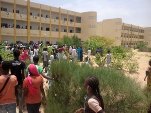 Lire la suite à propos de l’article Sonko-Adji Sarr : deux profs du lycée de Diouloulou accusés d’avoir délogé les élèves