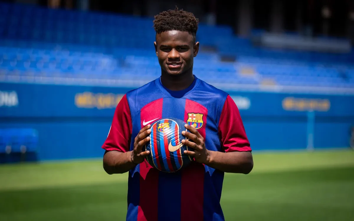 You are currently viewing Mikayil Ngor Faye au Barca : « Je réalise mon rêve d’enfant »