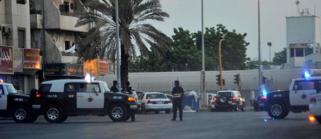 You are currently viewing Deux morts dans une attaque devant le consulat américain à Jeddah, en Arabie saoudite
