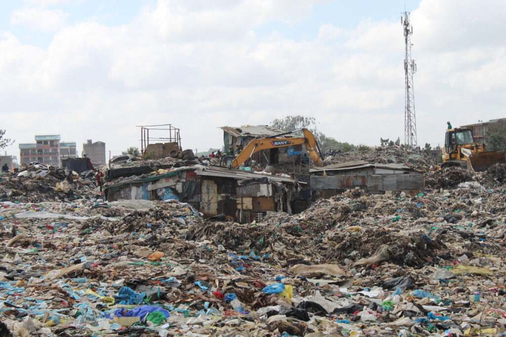 You are currently viewing Centrafrique : la MINUSCA encourage les habitants à combattre la pollution plastique
