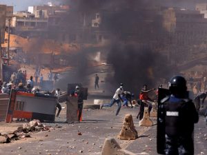 Lire la suite à propos de l’article Manifestations : un mort signalé à Dakar