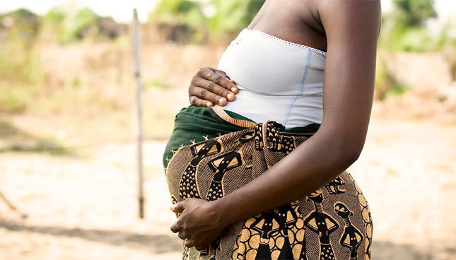 You are currently viewing Lycée de Nguekhokh : accusée d’avoir vilipendé sa grossesse, une élève frappe sa camarade enceinte de 7 mois