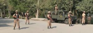 Lire la suite à propos de l’article Pakistan: 102 personnes jugées par des tribunaux militaires pour les violences du 9 mai