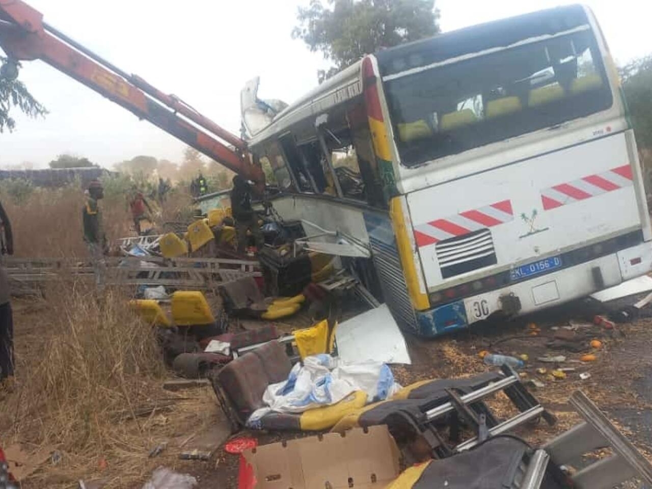 You are currently viewing Louga : un bus se renverse et cause des pertes en vie humaine