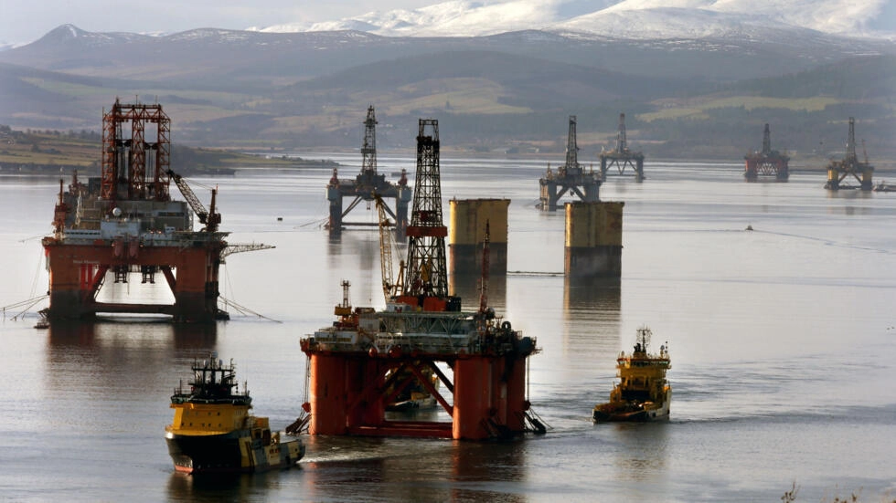 Lire la suite à propos de l’article Le Royaume-Uni annonce des «centaines» de nouvelles licences gazières et pétrolières