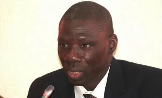 You are currently viewing Abdoul Aziz Diop, ministre-conseiller : « Macky Sall, arrêtez les manœuvres… »