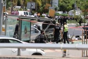 Lire la suite à propos de l’article Tel-Aviv : un attentat à la voiture bélier a fait cinq blessés, l’assaillant neutralisé