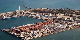 You are currently viewing Port de Dakar : baisse de l’activité de 26,5 en avril 2023