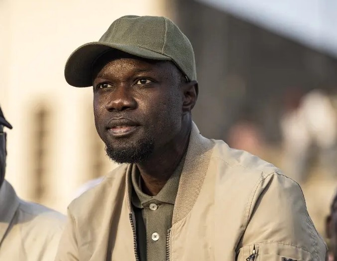 You are currently viewing Prison de Sébikotane : Ousmane Sonko accueilli en héros