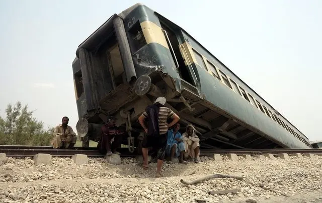 You are currently viewing Déraillement d’un train au Pakistan: au moins 15 morts