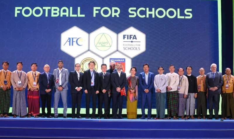 You are currently viewing Lancement du programme « FIFA Football For Schools » à Dakar ce jeudi