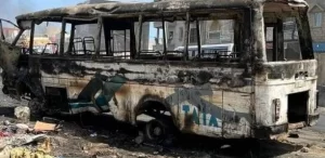 Read more about the article Thiès : 3 bus Tata attaqués au cocktail Molotov