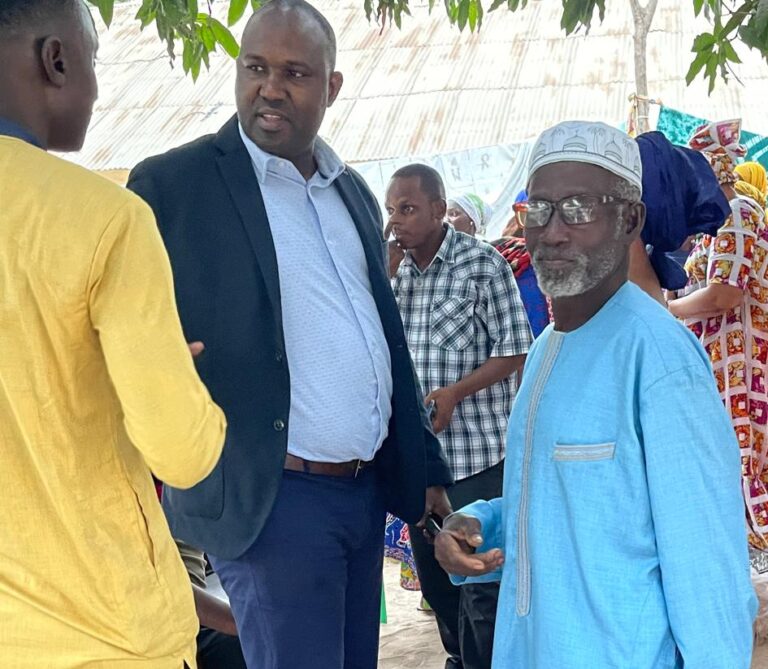 You are currently viewing Gamou : le DG de l’ORSRE appuie les mosquées de Marsassoum