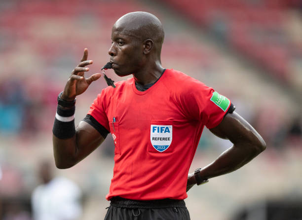 You are currently viewing CAN 2023 : 32 arbitres retenus, Maguette Ndiaye out