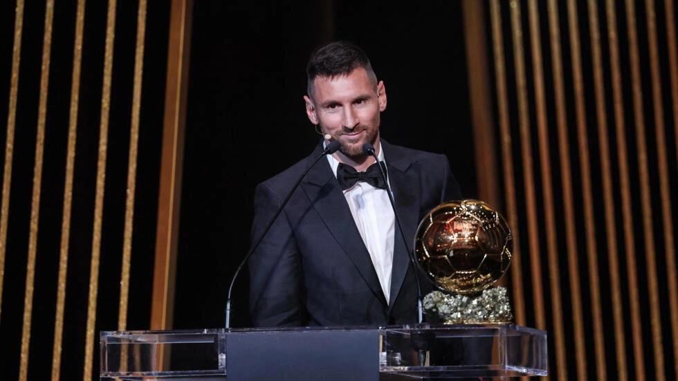 You are currently viewing Lionel Messi décroche le Ballon d’Or 2023, son huitième sacre