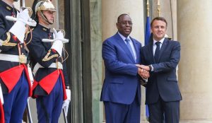 Lire la suite à propos de l’article France : Macky Sall en tête-à-tête avec Macron