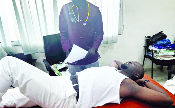 You are currently viewing « Ousmane Sonko est entré dans un coma profond » (avocat)