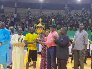 Lire la suite à propos de l’article Basket (H) : le DUC remporte la Coupe du Sénégal