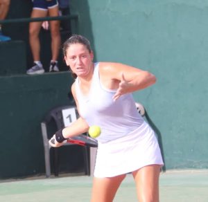 Lire la suite à propos de l’article Dakar – Tournoi de tennis junior : une paire sénégalo-polonaise en finale double dames