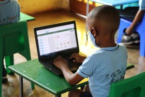 Lire la suite à propos de l’article Ndramé Escale : des enfants sensibilisés sur les dangers du numérique