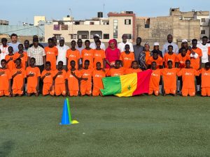 Lire la suite à propos de l’article Foot : l’Inter et Ria installent le « village des rêves » au Sénégal
