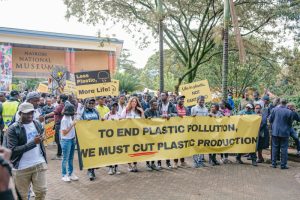 Lire la suite à propos de l’article Des artistes et des militants réclament un traité mondial pour mettre fin à l’ère du plastique