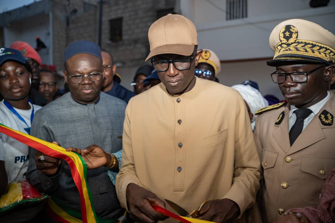 You are currently viewing Guédiawaye : le Premier ministre Amadou Ba inaugure deux édifices communautaires