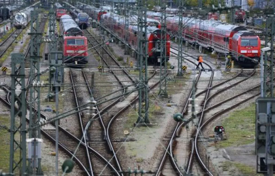 You are currently viewing Allemagne: les conducteurs de train appelés à trois jours de grève, de mercredi à vendredi