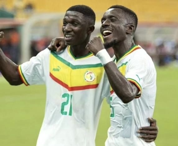 You are currently viewing Idrissa Gana Gueye : « Il n’y a pas de comparaison à faire entre Lamine Camara et moi »