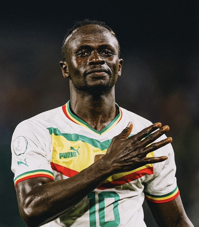 You are currently viewing CAN 2023 : Sadio Mané invite à garder les pieds sur terre